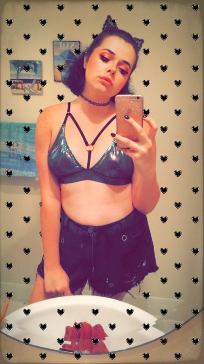 caily-thecat:New bralette!