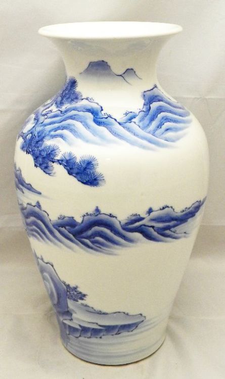 fujiwara57:Paire de vases en porcelaine bleue et blanche  -...