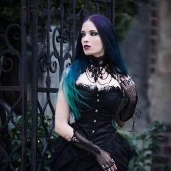 Gothic and Amazing: Photo