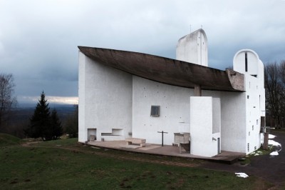 ombuarchitecture:<br /><br />RonchampBy Le CorbusierVia Archdaily