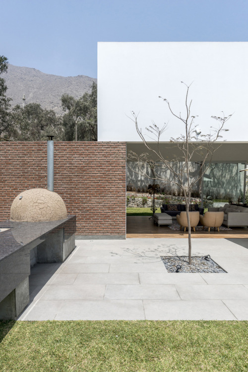 architorturedsouls:Casa Cusipata / SOMA Limaph: Renzo...