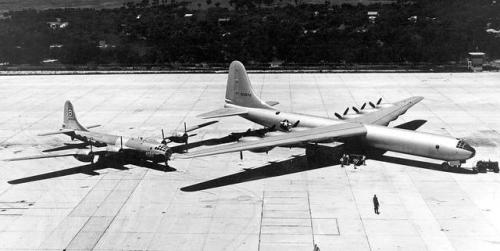 turbine-fan:aviationblogs:Boeing B-29 Superfortress next to...