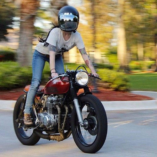 CafeRacer212