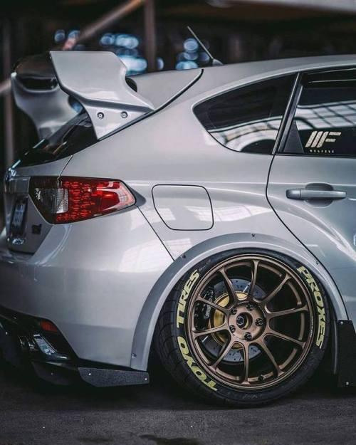 subarufans:Clean.Do you love Subarus? Then follow my blog...