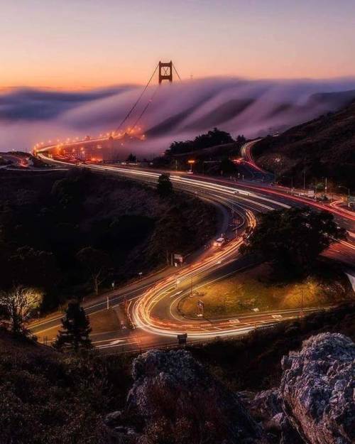 angel-kiyoss:Catching fogs roll over the Bay Area.