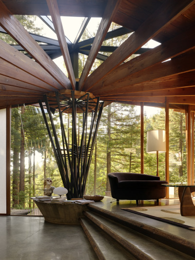 Living area from the Radius House, originally design in 1960 by Daniel Liebermann, an apprentice of Frank Lloyd Wright. The room was since updated by Dwyer Design. [1201 × 1600]