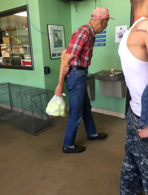 awwww-cute:This old man is donating tennis ball to the local...