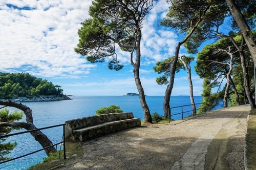 angiec333:View from a coast path at Cavtat near Dubrovnik,...