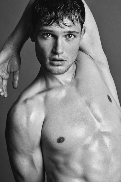 justdropithere:Stefan Pollman by Marco Trunz