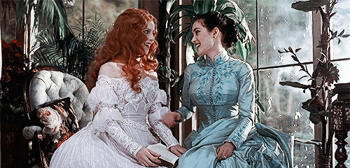 Sadie Frost And Winona Ryder In Bram Stokers Dracula 1992 Sadie Frost And Winona Ryder In Bram Stokers Dracula 1992