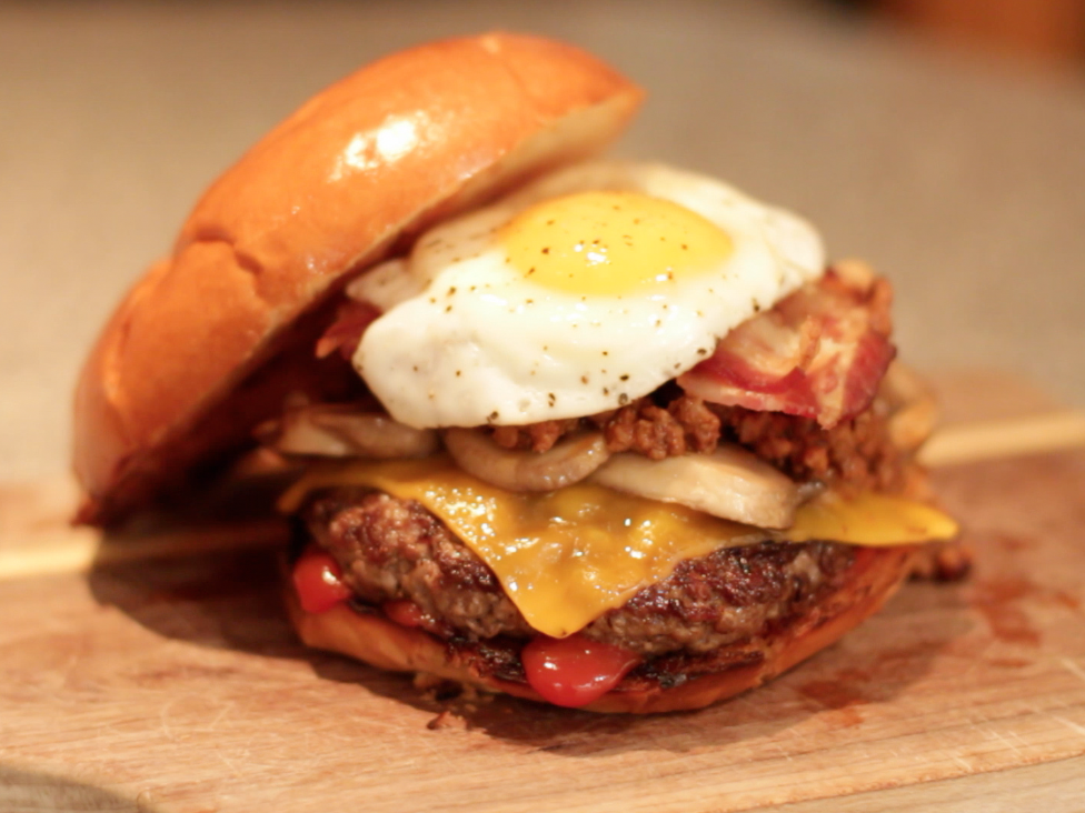 Yummy Foooooood Bacon Cheeseburger with Fried Egg & Beef Mince