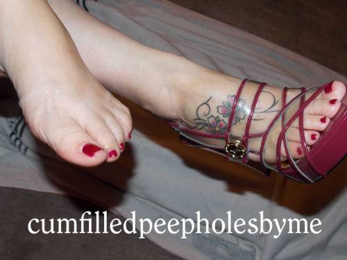 cumfilledpeepholesbyme:CumfilledpeepholesbymeWife’s new sexy red heels and sexy red toes to ma