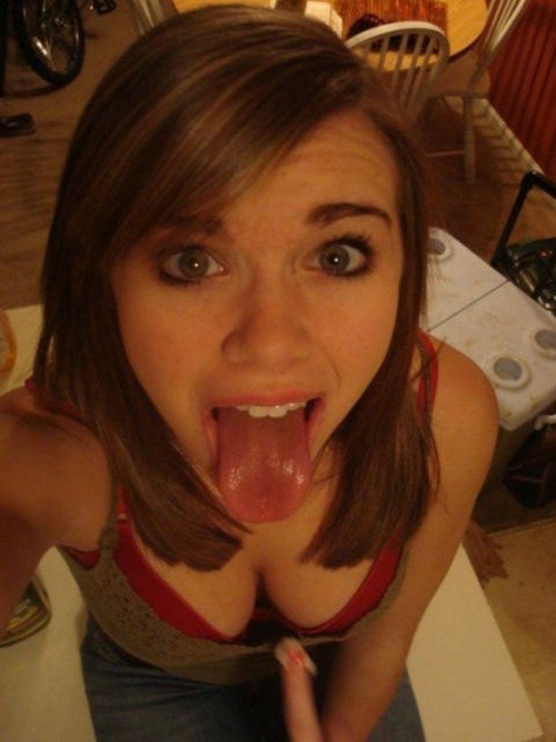 sfw-naughty-teens:JuliePics number: 49Looking: Men/WomenOnline...