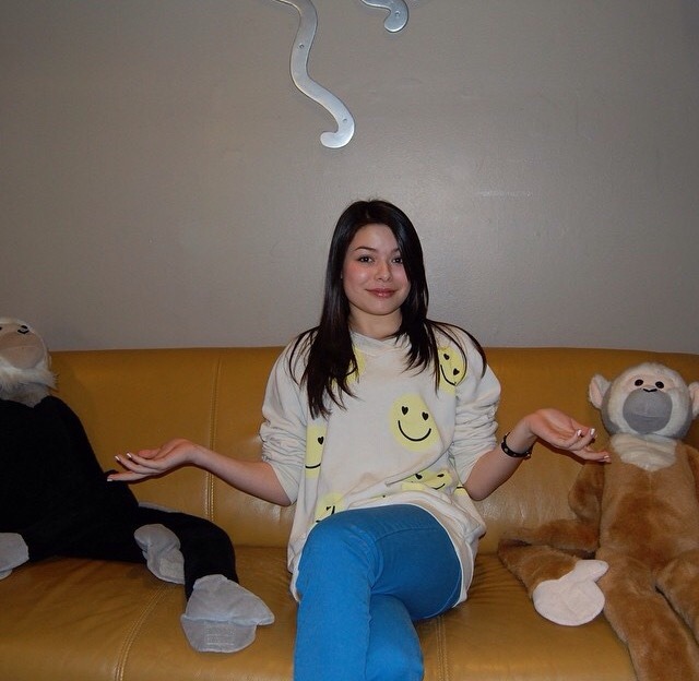 Miranda Cosgrove Photo 