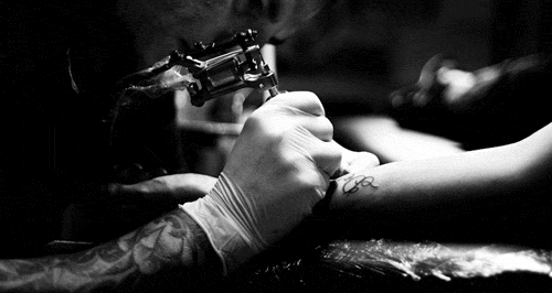 VÃ½sledok vyhÄ¾adÃ¡vania obrÃ¡zkov pre dopyt tattoo tumblr gif