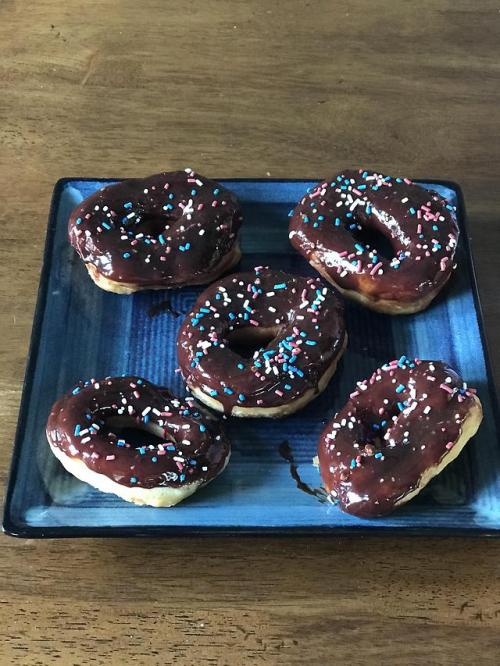 goodfoodgrove:[Homemade] Chocolate frosted donuts with...