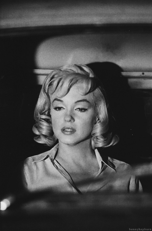 Marilyn Monroe — Dialnfornoir Marilyn By Erich Hartmann On The