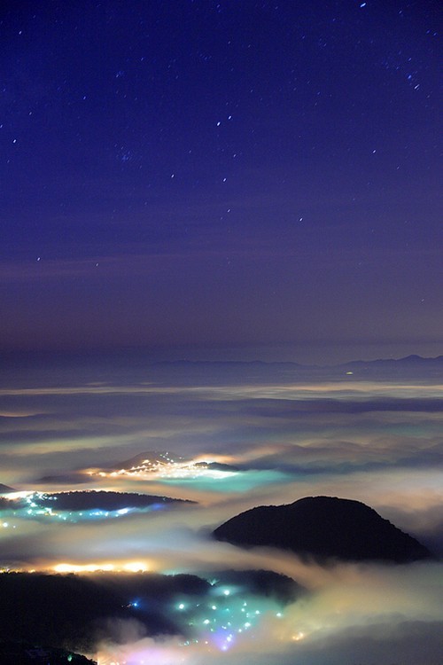 wonderous-world:Datun Mountain, Taipei, China by Johns Tsai