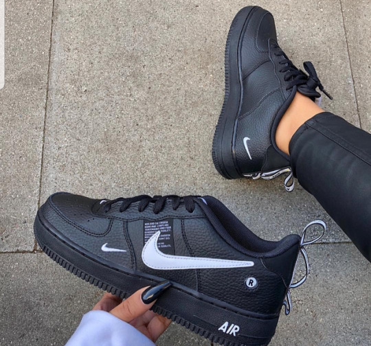 nike air force 1 black womens outfit
