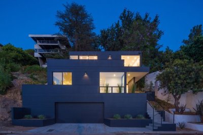 Tilt-Shift House / Aaron Neubert Architectsph: Brian Thomas Jones and Alex Zarour