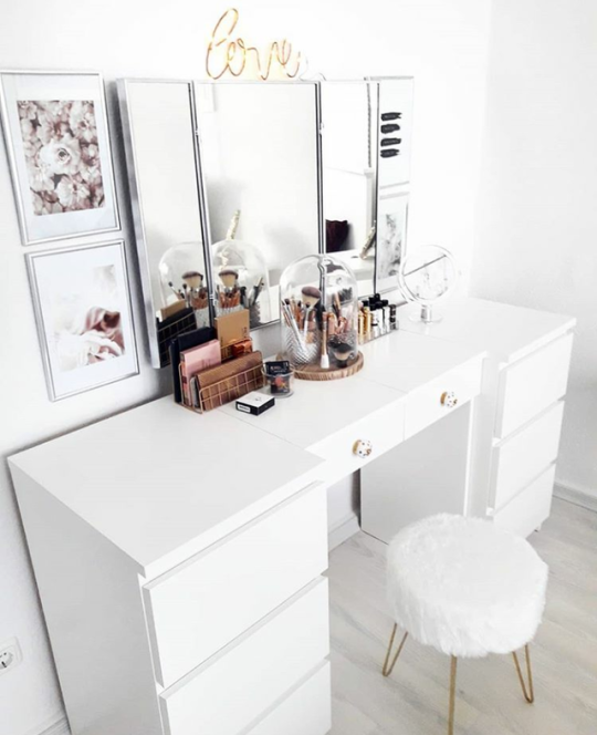 vanity table on Tumblr