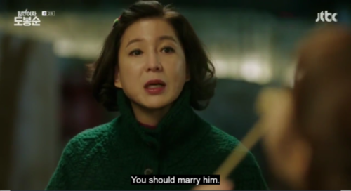 kdramasoverflowers:When your mother doesn’t understand that...