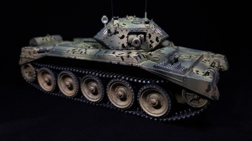 Italeri 1/35 scale World of Tanks Crusader III