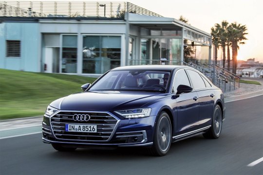 audi a8 55 tfsi quattro azul dianteira grade