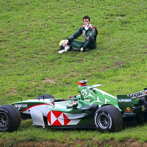 #Mark Webber #F1 #Jaguar R5 Cosworth V10