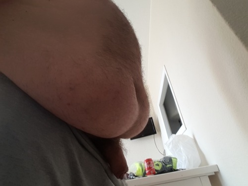 big-gs-blog:To all of you who enjoy the larger hairy man. Then...