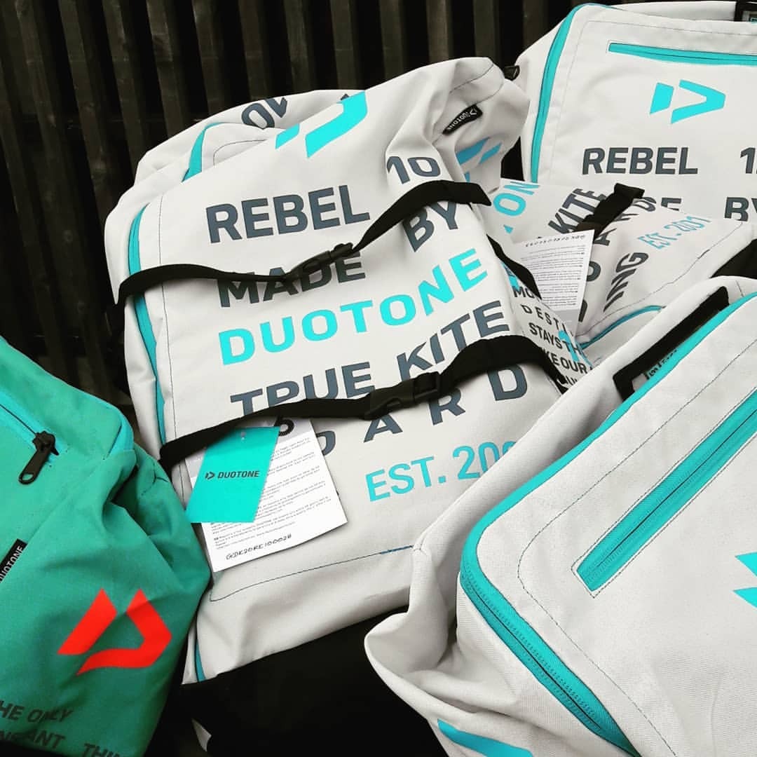 Premier arrivage #duotonerebel2020 #duotonedice2020
#duotonedice #duotonerebel (à Kite-R Evolution)
https://www.instagram.com/p/B1JOhTNo4UI/?igshid=6a9xmlzonm15
