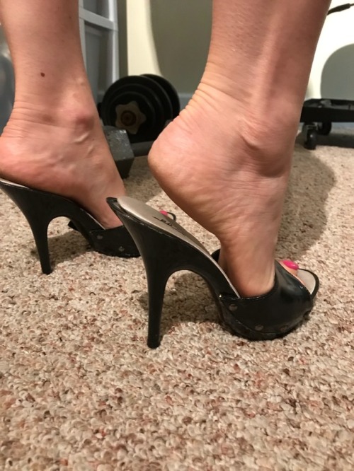 @Hot Wife In High Heels