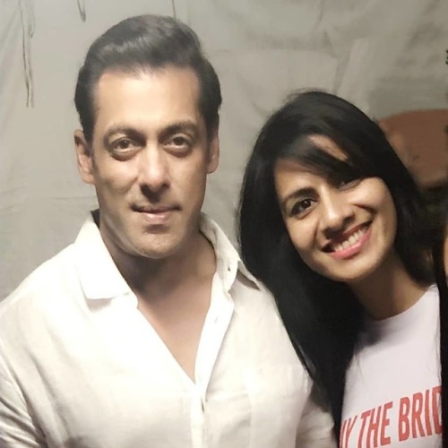 „★ COOL Boy ... Salman Khan cu modelul Leena Jain (6 octombrie 2019)! “