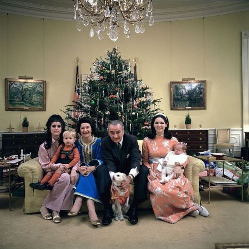 Lyndon B. Johnson with his family in the Yellow Oval Room, Christmas 1968 [1024X1024] Check this blog!