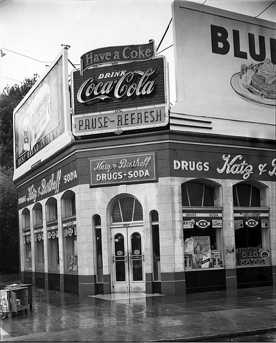 Vintage New Orleans - Entrance To A K&B Drug Store In The Mid 1950s