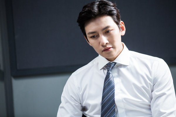 Pizbola Ji Chang Wook Looks Dashing In Suits In