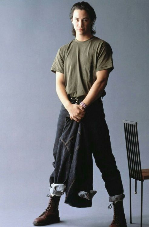 lindszeppelin:Keanu + Fits (2)