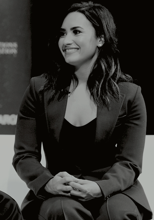 demetria lovato.  - Página 35 Tumblr_pp8ivczM2g1reblqyo1_500