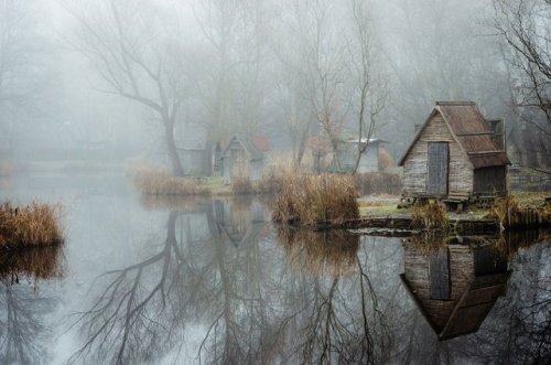 hatsuzuki:An abandoned fishing Village outside of Budapest,...