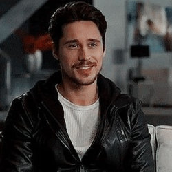 Peter Gadiot mother