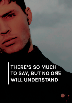 [Image: tumblr_pvmwxz6bes1wwkc82o2_250.png]