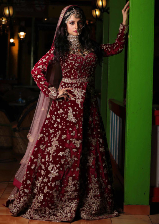 Indian Fashion Online — Madirakshi Mundle In Kalki Deep Marron Velvet