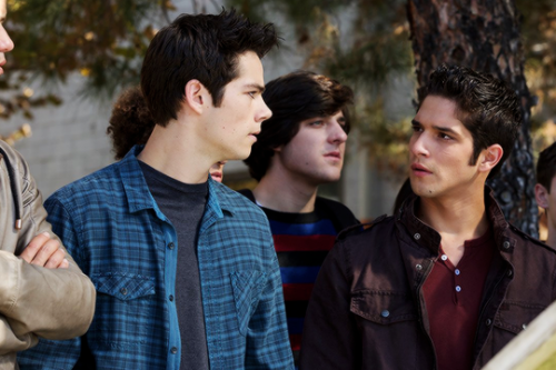 hobrien:New/Old production stills of Dylan and Tyler [x]