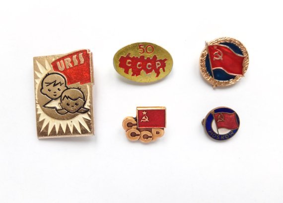 More vintage pins listed in the shop (here)