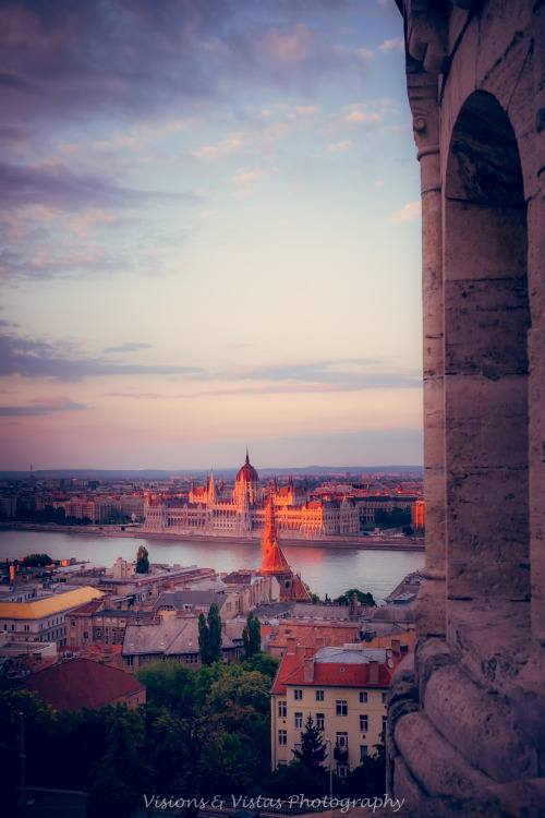 visionsandvistas:Golden Hour in Budapest