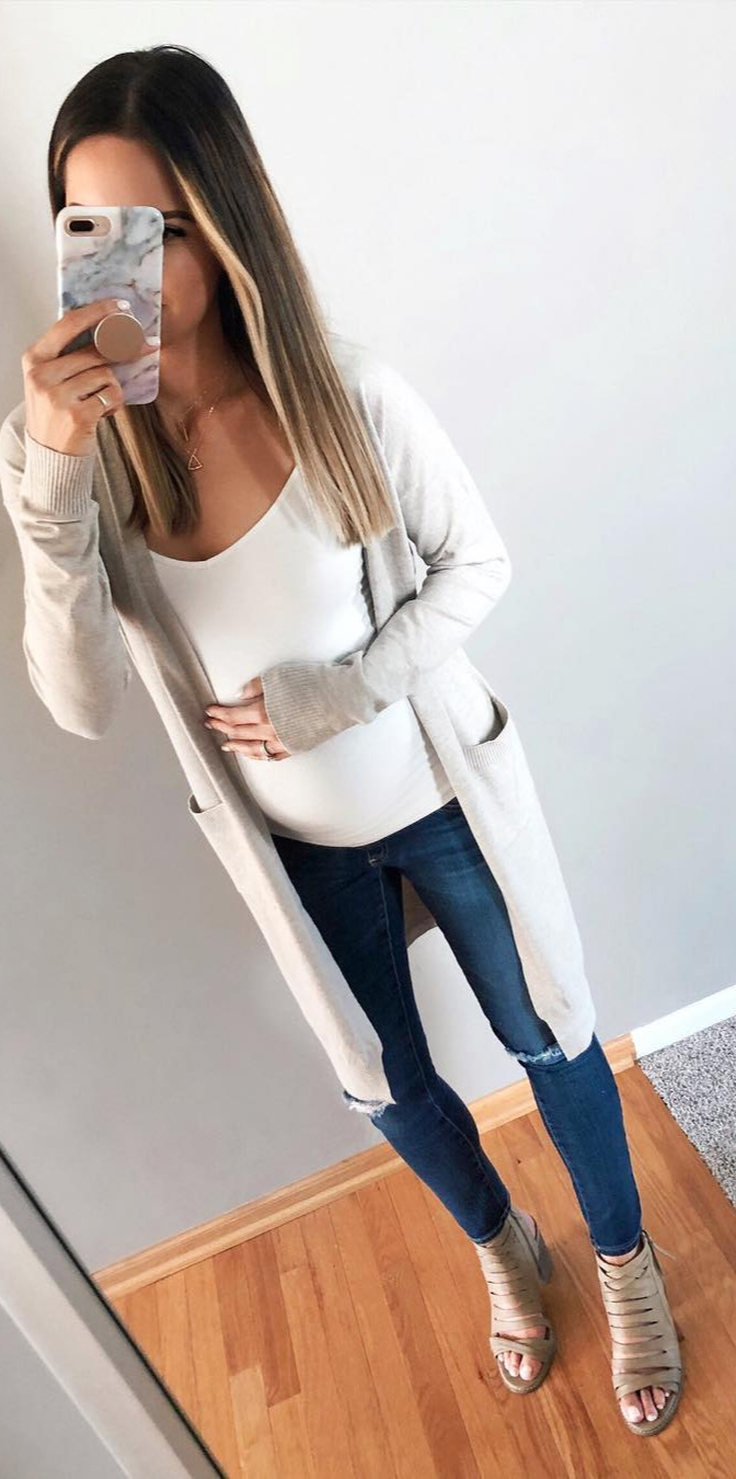 celebrity style, celebrity sightings, #Outfitideas, #Photo Head over to my stories for a shop.nellandrose try-on haul I just posted! So many cute new fall things you guys must go see, including this buttery soft cardi. Linking the rest of my look at thestyledpress.com/shop or by following me on the app! 
