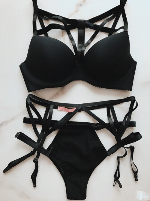 lovinghandmadelingerie:JIA