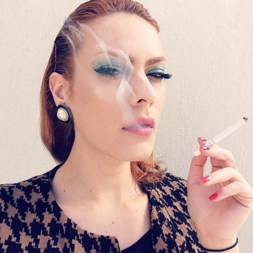 sissysmokingdreams:Joana Couto