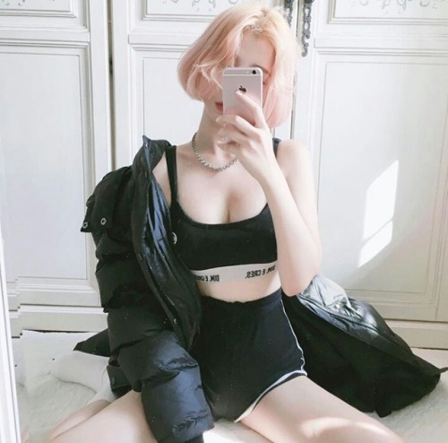 korean cosmetics korean outfit korean girl ulzzang girl ulzzang fashion korean ulzzang kfashion korean icons korean instagram ulzzang instagram ulzzang icons
