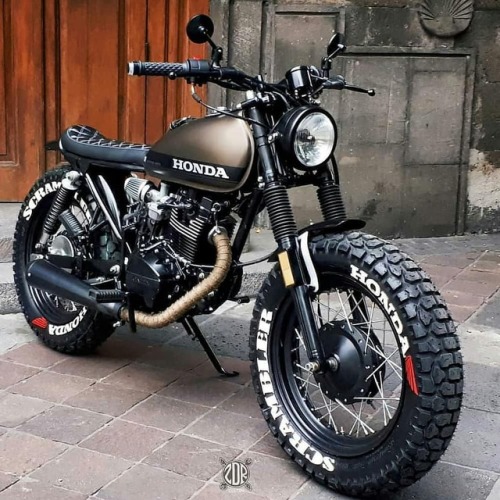๐ caferacerpasion.com ๐ This 125 is big! Honda 125cc by ZDR...